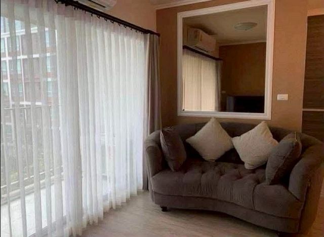 ให้เช่า 28,000 บาท/เดือน 2 นอน 2 น้ำ #Dcondo #Ping #วิวสระว่ายน้ำ บรรยากาศผ่อนคลาย ตรงข้าม #CentralFestival พร้อมเข้าอยู่ อยู่สบาย เดินห้างได้ทุกวัน ไลฟ์สไตล์ครบจบในที่เดียวรายละเอียดห้องชั้น 4 ตึก A2 ห้องนอน | 2 ห้องน้ำ | 1 ห้องนั่งเล่นโซนครัวแยกเป็นสัดส่วนเฟอร์นิเจอร์ + เครื่องใช้ไฟฟ้าครบหิ้วกระเป๋าเข้าอยู่ได้ทันทีอัตราค่าเช่าสัญญา 1 เดือน: 35,000 บาท/เดือนสัญญา 3 เดือน: 32,000 บาท/เดือนสัญญา 1 ปี