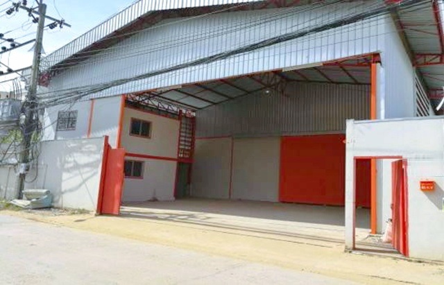 ให้เช่าโกดัง พร้อมออฟฟิศ 2 ชั้น 1,600 ตร.ม.ตรงข้ามวัดลาดบุญ 1.16กม. ARLลาดกระบัง 3.5กม.  400 ตร.วา.พาณิชยการเอเชีย 3.6 กม. 2นอน 2น้ำ 151,999 B-M ทำเลดี เหมาะเป็นโกดัง หรือโรงงานขนาดกลาง-เล็ก หาของกินง่าย คมนาคมสะดวก Warehouse for rent with 2-story office 1600 sq.m.Opposite WatLadBun 1.16km. ARL LatKrabang 3.5km.  400 sq.wa. Asia Commercial 3.6 km. 2bed 2bath 151,999 B-M good location suitable for a warehouse or a medium-small factory Lan Boon Market 1.2 km. Easy to find food convenient transportation.แยก อ่อนนุช 90 สุขาภิบาล2ถ.ลาดกระบัง  กาญจนาภิเษกแขวงลาดกระบัง เขตลาดก�