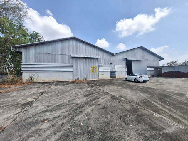 ขาย/ให้เช่าโรงงานพื้นที่ใช้สอย 2000 ตรม. เนื้อที่ 6-3-56 ไร่ ต.กบินทร์ อ.กบินทร์บุรี จ.ปราจีนบุรีรหัสทรัพย์ : FS026(กรุณาใช้รหัสนี้ในการสอบถาม FS026)โรงงานที่ 1 ขนาด 800 ตรม. (20x40)โรงงานที่ 2 ขนาด 1200 ตรม. (20x60)สำนักงานพื้นที่ใช้สอยประมาณ 50 ตรม.บ้านพักผู้บริหาร ขนาด 200 ตรม.ที่พักคนงานจำนวน 6 ห้อง (3x3)บ้านพักหัวหน้างาน 2 หลังไฟฟ้า 3 เฟสบ่อน้ำขนาด 25x25รถเทรลเลอร์เข้าออกสะดวกมากทำเลดีการคมนาคมห่�