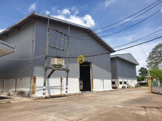 ขาย/ให้เช่าโรงงานเนื้อที่ 15-0-44 ไร่ มีรง.4 หนองปลาไหล บางละมุง ชลบุรีรหัสทรัพย์ : FS012(กรุณาใช้รหัสนี้ในการสอบถาม FS012)โรงงาน 1 ขนาด 1625 ตรม. (25x65)มีออฟฟิศชั้นเดียว 270 ตรม. (25x10.8)มี Overhead Crane 5 TON 1 ตัวโรงงาน 2 ขนาด 1625 ตรม. (25x65)มีออฟฟิศชั้นเดียว 252.5 ตรม. (25x10.1)มี Overhead Crane 15/5 TON 1 ตัว อาคารสำนักงาน 2 ชั้น ขนาด 170 ตรม. (10x17)อาคารสำนักงานฝ่ายผลิต ขนาด 150 ตรม. (10x15)อาคารสำนักงานซ่อมบำรุง ขนาด 153 ตรม. (9x17)โรงอาหารขนาด ขนาด 160 �