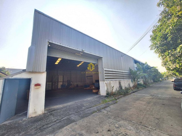 ขายโกดังพร้อมบ้านเดี่ยว 2 ชั้น เนื้อที่ 1 ไร่ นาดี สมุทรสาคร(กรุณาใช้รหัสนี้ในการสอบถาม FS007)ภายในโกดังมีอาคาร 2 ชั้นชั้นล่างทำเป็นออฟฟิศชั้นบนทำเป็นห้องพักคนงาน 3 ห้องมีอาคารด้านหน้าโกดัง 2 ชั้นเป็นห้องพักคนงาน 12 ห้องบ้าน 2 ชั้น 3 ห้องนอน 3 ห้องน้ำ ห้องครัวบิ้วอินผังเมืองสีชมพูรถสิบล้อเข้าออกได้สะดวกระบบสาธารณูปโภค ไฟฟ้า น้ำประปาประตูเป็นแบบอัตโนมัติพิกัด : �