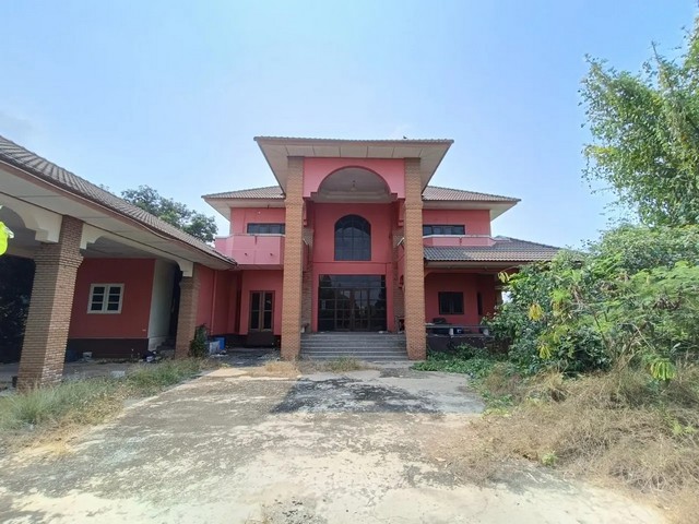    ขายบ้านเดี่ยว หัวไผ่ จังหวัดสิงห์บุรี ถนน เลียบคลองสามซ้าย  ราคาโปรโมชั่น ลดพิเศษ   ถนน เลียบคลองสามซ้าย ตำบล หัวไผ่ อำเภอ เมืองสิงห์บุรี จังหวัด สิงห์บุรี  ราคาโปรโมชั่น  6,930,000  บาท    ลดจาก  11,730,000   บาท ราคาโปรโมชั่นตั้งแต่วันที่  2 มีนาคม - 31 พฤษภาคม 2569  รายละเอียดทรัพย์ -  เนื้อที่ 3920.00 ตร.ว.   พื้นที่ใช้สอย 1239.54 ตร.ม. -  บ้านหันไปทางทิศ ตะวันออกเฉียงใต้  พิกัดทรัพย์ : https://maps.app.goo.gl/RnUA3CA