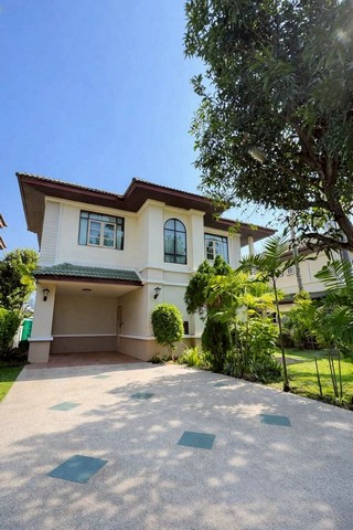 ให้เช่า 45,000 บาท/เดือน #หมู่บ้านฟ้าหลวง #สันกำแพง บ้านเดี่ยว 2 ชั้น บ้านสวย #เฟอร์นิเจอร์ครบ บรรยากาศเงียบสงบ เป็นส่วนตัวสูง เหมาะสำหรับการอยู่อาศัยจริง #รับสัตว์เลี้ยงรายละเอียดบ้านเนื้อที่ 90 ตร.วาพื้นที่ใช้สอย 217 ตร.ม.3 ห้องนอน3 ห้องน้ำ1 ห้องครัวขนาดใหญ่1 ห้องโถงรับแขก1 ห้องเก็บของที่จอดรถในบ้าน 2 คันเฟอร์นิเจอร์ & เครื่องใช้ไฟฟ้าแอร์ทุกห้อง รวม 4 เครื่องเครื่อง