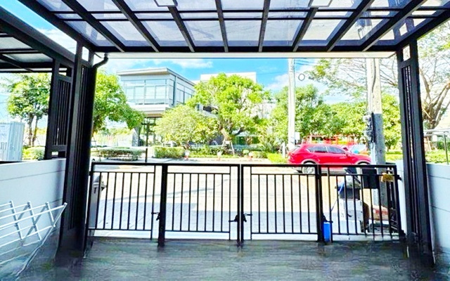 สายไหม-พหลโยธิน บ้านสภาพใหม่กริ้บ ฟังก์ชันลงตัว 2 นอน 2 น้ำ ใกล้สายไหมอเวนิว 800 ม. 28 ตร.ว. 225 ตร.ม. พร้อมเฟอร์ฯ เครื่องใช้ไฟฟ้าครบ 18,999 B-M.ทำเลดีสายไหม-พหลโยธิน ใกล้แหล่งชุมชน ตลาดสายไหม 1 กม เวิร์ฟ  เหมาะอยู่อาศัย โฮมออฟฟิศ และลงทุน เข้า-ออกได้หลายเส้นทางSaimai Phaholyothin new house with a perfect layout 2bed 2bath SaiMai Avenue 800m. 28sq.wa. 225sq.m. fully furnished with appliances 18,999B-M. excellent location close to community amenities and SaiMai market 1km. convenient transportation suitable for residence home office or investment easy access from multiple routesส�