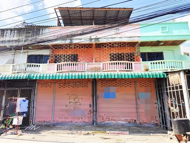   ขาย อาคารพาณิชย์ อำเภอเมืองขอนแก่น ขอนแก่น    ซอยชาตะผดุง 6 ถนนชาตะผดุง ตำบลในเมือง อำเภอเมืองขอนแก่น ขอนแก่น  ราคาโปรโมชั่น  2,517,000 บาท    ลดจาก  3,520,000 บาท ราคาโปรโมชั่นตั้งแต่วันที่  2 มีนาคม - 31 พฤษภาคม 2569  รายละเอียดทรัพย์ -  เนื้อที่   38.40 ตารางวา พื้นที่ใช้สอย 360 ตารางเมตร -  - ห้องนอน - ห้องน้ำ  -  1 ที่จอดรถ  -  อาคารพาณิชย์หันไปทางทิศ  พิกัดทรัพย์ :   https://maps.app.goo.gl/rqt1As9HxYNQ3gLY7  สถานที่ใกล้เคี�