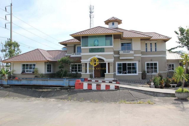 ขายโรงงานเนื้อที่ทั้งหมด 4 ไร่ บางเพรียง บางบ่อ สมุทรปราการรหัสทรัพย์ : FS066(กรุณาใช้รหัสนี้ในการสอบถาม FS066)ขายโรงงานพร้อมบ้านรถเทรลเลอร์ รถพ่วงเข้าออกได้รายละเอียดโรงงานโรงงานขนาด 1824 ตรม.ไฟฟ้า 3 เฟส หม้อแปลง 315 KVAพื้นตอกเสาเข็มแล้ว ไม่มีทรุดห้องพักคนงาน 3 ห้องโรงจอดรถสิบล้อ 3 คันรายละเอียดบ้านบ้าน 2 ชั้น เฟอร์นิเจอร์บิ้วอิน บ้านขนาด 240 ตรม.5 ห้องนอน 5 ห้องน้ำ 1 ห้องร�