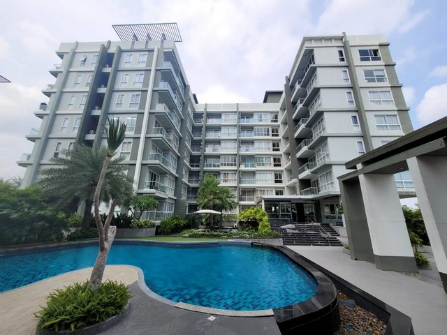   ขาย บ้านเดี่ยว/ทาวน์เฮ้าส์/คอนโด โครงการ ดิอัลทิเมท ซีซั่น ปาร์คถนน สายกะทิลาย-ปลวกเกตุ(36) ตำบล เชิงเนิน อำเภอ เมืองระยอง จังหวัด ระยอง  ราคาโปรโมชั่น   1,049,000   บาท    ลดจาก   2,120,000   บาท ราคาโปรโมชั่นตั้งแต่วันที่  2 มีนาคม - 31 พฤษภาคม 2569  รายละเอียดทรัพย์ - พื้นที่ใช้สอย 38.46 ตร.ม.  พิกัดทรัพย์ : https://maps.app.goo.gl/h7ZBbpaDaKuxPvnm8  สถานที่ใกล้เคียง   -  บิ๊กซี ซูเปอร์เซ็นเตอร์ ระยอง 0.24 กม. -  แม็คโคร ระยอง 1.80