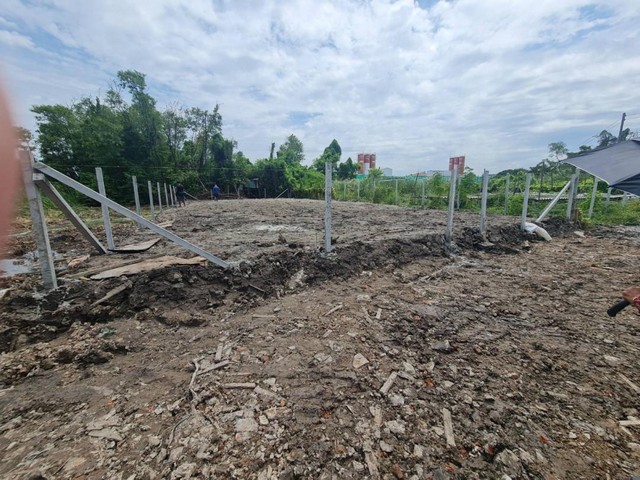 ขายที่ดินเปล่า 105 ตารางวา ซอยประเสริฐมนูกิจ 25 ใกล้ถนนเกษตร-นวมินทร์ และลาดปลาเค้าราคาขาย 15,000,000 ( โอนคนละครึ่ง )ที่ตั้ง ถนนประเสริฐมนูกิจ ซอยประเสริฐมนูกิจ 25 แขวงจรเข้บัว เขตลาดพร้าว กรุงเทพมหานคร 10230ติดต่อ : คุณภัสพงณ์ 0634098164Line : binkem22https://www.facebook.com/profile.php?id=61581484955548เนื้อที่ 105 ตารางวา หน้ากว้าง 13 เมตรสามารถเข้าออกได้ทั้งประเสริฐมนกิจ ซอย21 และซอย 25เหมาะสำหรับสร้างบ้านอยู่อาศัย ออฟ�