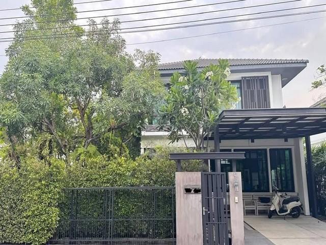 ขายบ้านเดี่ยว โครงการ มัณฑนา ศรีนครินทร์ - บางนา Mantana Srinakarin-Bangnaถนนหนามแดง ใกล้เมกะบางนา*** ราคาขาย 11,500,000 บาท ค่าใช้จ่ายวันโอนคนละครึ่งติดต่อ คุณช่อผกา โทร 0616198565 LINE 0616198565สำรอง LINE 0812523279 ส่งลิ้งก์ไว้ได้เลยรหัส# T26-368บ้านเดี่ยว 2 ชั้น โครงการ มัณฑนา ศรีนครินทร์ - บางนา ถนนหนามแดง ใกล้เมกะบางนา- แบบบ้าน Amplio- เนื้อที่ 73.2 ตารางวา- พื้นที่ใช้สอย 203 ตารางเมตร- 4 ห้องนอน แอร์ทุกห้อง ( 6 ตัว)- 3 ห้องน�