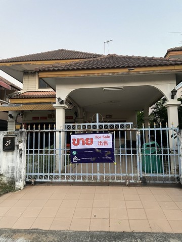 ขายบ้านเดี่ยว 2 ชั้น หมู่บ้านชนชื่น 1  ซ.ทวีวัฒนา 9 ถ.เลียบคลองทวีวัฒนา ขนาด 50 ตร.ว4 ห้องนอน 2 ห้องน้ำ สถานที่ใกล้เคียง-ตลาดสนามหลวง 2-ร.พ ราชพิพัฒน์-ร.ร อัสสัมชัญธนบุรี-เดอะมอลล์ บางแค-เซ็นต์ทรัล ศาลายา- ม.มหิดล ศาลายาhttps://maps.app.goo.gl/tSZnBqD3yod6tAyM7?g_st=ic—————————ราคาขาย 4,000,000 บาท—————————สามารถนัดชมสถานที่ พร้อมติดต่อสินเชื่อฟรี หริส ชาญณรงค์ (เพียว) Tel : 090-974-9535  Line ID : purevanovic