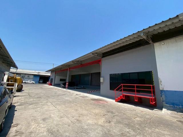 ให้เช่าโกดังยกสูง 540 ตรม ถนน ศรีนครินทร์ – หนามแดง พื้นรับน้ำหนักได้ 3 ตัน/ตร.ม. ระบบไฟฟ้า 3 เฟส รถเทเลอร์เข้าได้(RK955)ติดต่อAgent : คุณเด่นชัย: 09-8481-8989:06-2839-4747ID Line :0984818989: https://line.me/ti/p/ezz8HbMifzWhatsApp :+66984818989: แอดไลน์ แคปหน้าจอสอบถามได้เลยครับโกดัง ถนน ศรีนครินทร์ – หนามแดงที่ตั้ง ศรีนครินทร์ ถนน หนามแดง-บางพลี อำเภอบางพลี สมุทรปราการ 10540โกดังใหม่ขนาด540 ตร.ม. พื้นรับน้ำหนักได้ 3 ตัน/ตร.ม.พร้อมออฟฟิศในต