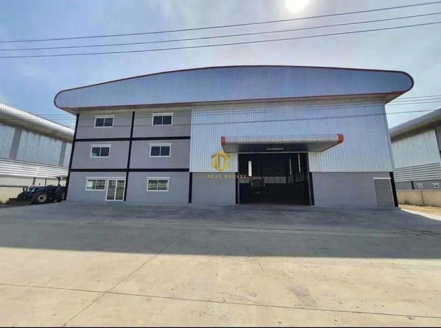 ขายโรงงาน เนื้อที่ทั้งหมด 1 ไร่ 20 ตารางวา คลองเจ็ด คลองหลวง ปทุมธานีรหัสทรัพย์ : FS180(กรุณาใช้รหัสนี้ในการสอบถาม FS180)โรงงานขนาด 744 ตรม.พื้นโรงงานรับน้ำหนัก 2 ตัน/ตรม.ออฟฟิศ 3 ชั้นขนาด 288 ตรม.ไฟฟ้า 3 เฟส น้ำบาดาลรถเทรลเลอร์เข้าออกได้พิกัด : ต.คลองเจ็ด อ.คลองหลวง จ.ปทุมธานีราคาขาย 35,000,000 บาทราคาประเมินธนาคาร 50,000,000 บาทTel: 062-6284052 (Thai)Line ID: 0626284052Tel: 085-1498866 (Chinese, English)Line ID: 0851498866Wechat: zhou20171188Facebook Fanpage: JLT Real Estate ซื้อ/ขา�