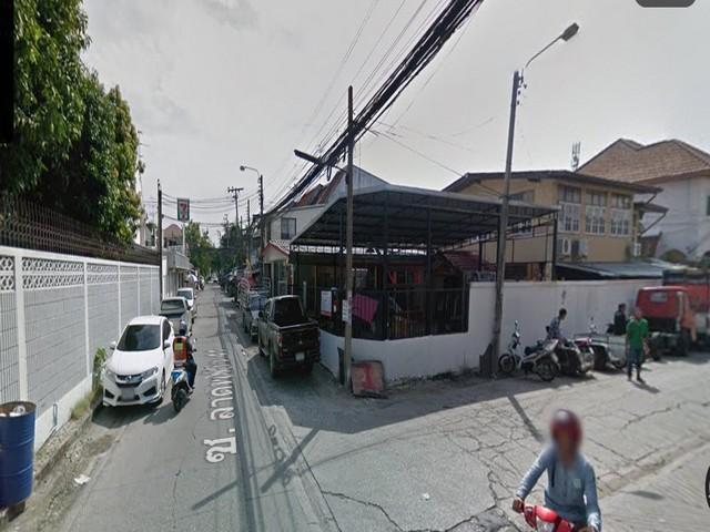 ขาย ที่ดิน แปลง หัวมุม พร้อมหน้าร้าน 113 ตรว. ลาดพร้าว 41 หน้าปากซอยมีรถไฟฟ้า สถานีภาวนา*** ราคาขาย 15,000,000 บาทติดต่อ คุณช่อผกา โทร 0616198565 LINE 0616198565สำรอง LINE 0812523279 ส่งลิ้งก์ไว้ได้เลยรหัส# T26-351ที่ดินแปลงหัวมุมพร้อมหน้าร้าน ลาดพร้าว 41 หน้าปากซอยมีรถไฟฟ้า สถานีภาวนาเนื้อที่ 113 ตารางวากว้าง 14 เมตร ลึก 30 เมตรแปลงมุม พร้อมโกดังเหมาะใช้ทำออฟฟิศ หน้าร้าน มีที่จอดรถหรือรื้อสร้างบ้านหน้า�