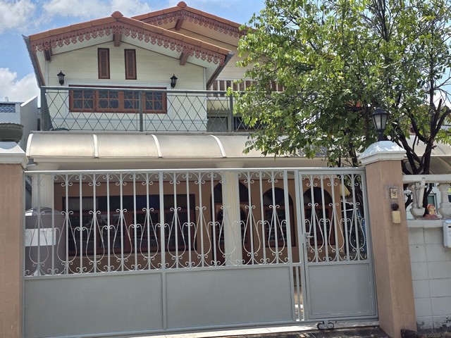 บ้านเดี่ยว2ชั้น62ตรว.เล่นระดับ ถนนพัฒนาการ(แอร์6เครื่อง)ใกล้แม็กแวลู่Maxvaluบ้านเดี่ยว2ชั้นให้เช่า เล่นระดับ 62ตรว.รีโนเวทใหม่ พัฒนาการ•3ห้องนอน 5ห้องน้ำ•1ห้องรับแขก •1ห้องแม่บ้าน•ห้องครัวใน และครัวนอก มี2ครัว•แอร์6เครื่อง•พร้อมเฟอร์นิเจอร์ครบทุกห้อง•จอดรถได้2คันอยู่ถ.พัฒนาการ74 แขวง เขตประเวศ กรุงเทพฯ10250•ทำเลและการเดินทาง: ตั้งอยู่ถนนพัฒนาการ สามารถเข้า-ออกได้�