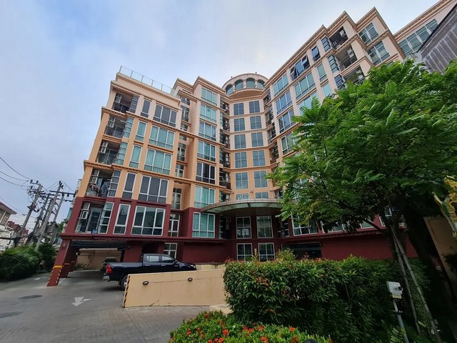   ขาย บ้านเดี่ยว/ทาวน์เฮ้าส์/คอนโด โครงการ คอนโด เดอะราฟเฟิล คอนโดมิเนี่ยม ลาดพร้าวถนน ลาดพร้าว แขวง สามเสนนอก เขต ห้วยขวาง จังหวัด กรุงเทพมหานคร  ราคาโปรโมชั่น   3,243,000   บาท    ลดจาก   4,321,000   บาท ราคาโปรโมชั่นตั้งแต่วันที่  2 มีนาคม - 31 พฤษภาคม 2569  รายละเอียดทรัพย์ -พื้นที่ใช้สอย 57.61 ตร.ม.  พิกัดทรัพย์ : https://maps.app.goo.gl/Hz5V9s7oFTT9uHap9  สถานที่ใกล้เคียง   -  MRT สถานีลาดพร้าว 0.95 กม. -  วัดลาดพร้าว 1.30 กม. -  ต�