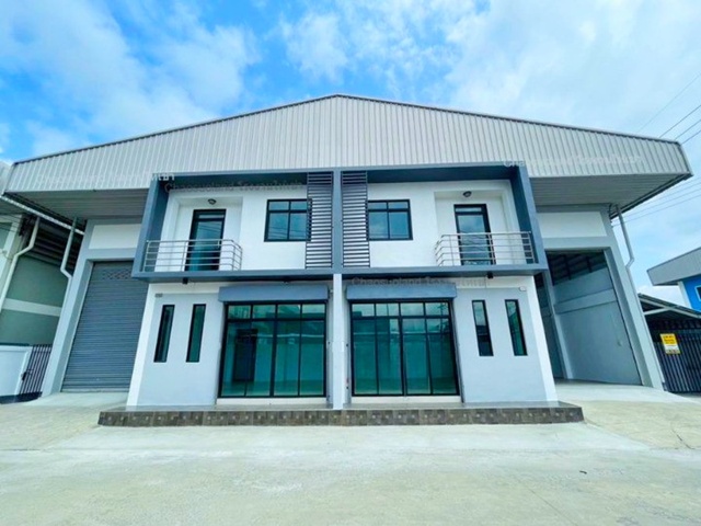 โกดัง โรงงานให้เช่า พร้อมออฟฟิศ 2 ชั้น 2 นอน 2 น้ำ ใกล้ไทวัสดุ บางบอน 800 ม.วัดโพธิ์แจ้ โกดังกว้าง โปร่งโล่ง 215 ตร.ว. 860 ตร.ม. 78,999 B-M. ขอรง. 4 ได้ ไฟฟ้า 3 เฟส เหมาะทำธุรกิจ และผลิตสินค้า ทำเลเอกชัย บางบอน เดินทางสะดวก ใกล้ตลาดโพธิ์แจ้ 1.2 กม.เชื่อมต่อหลายเส้นทางWarehouse factory for rent with a 2 story office 2 bed 2 bath near Thai Watsadu Bang Bon 800 m. and Wat Pho Chae Spacious and airy warehouse 215 sq.wa. 860 sq.m. 78,999 B-M. Factory license Rong 4 obtainable 3 phase electricity Suitable for business and manufacturing Convenient location in Ekachai Bang Bon easy access to multiple 