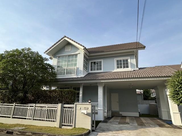 ให้เช่าบ้านเดี่ยว 2 ชั้น หมู่บ้านบุราสิริ ปัญญาอินทรา ใกล้แฟชั่นไอส์แลนด์ พรอมมานาด ซาฟารีเวิลด์ ใกล้ทางด่วนจตุโชติราคาเช่า 50,000 บาท / เดือน ( ประกัน 2 เดือน ล่วงหน้า 1 เดือน )ที่ตั้ง ถนนเลียบคลองสอง แขวงบางชัน เขตคลองสามวา กรุงเทพติดต่อ : คุณภัสพงณ์ 0634098164Line : binkem22https://www.facebook.com/profile.php?id=61581484955548เนื้อที่ 60 ตารางวา พื้นที่ใช้สอย 165 ตารางเมตร จำนวน 2 ชั้น 3 ห้องนอน 3 ห้องน้ำมี 1 ห้องครัวไทย