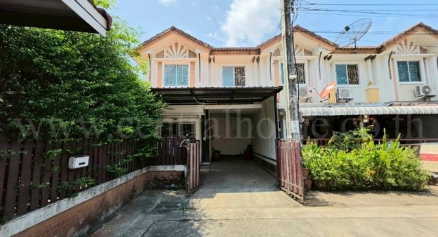 รหัสทรัพย์ : N1022ทาวน์โฮม หมู่บ้านพฤกษาวิลล์ 11 พระราม 5 ถนนนครอินทร์&nbsp;หลังริมสุด ราคาถุกที่ตั้ง : ถนนนครอินทร์ ตำบลบางไผ่ อำเภอเมืองนนทบุรี จังหวัดนนทบุรี 11000รายละเอียดทรัพย์-&nbsp;ทาวน์โฮม 2 ชั้น หลังริม เนื้อที่ 26.3 ตารางวา พื้นที่ใช้สอย 80 ตารางเมตร- 3 ห้องนอน, 2 ห้องน้ำ, 1 ห้องครัวนอกต่อเติม, 1 ห้องนั่งเล่น, 1 ห้องรับแขก, 1 ที่จอดรถ-&nbsp;แอร์ 2 เครื่อง, กล้องวงจรปิด 2 ตัว, ปั๊มน้ำ+แท