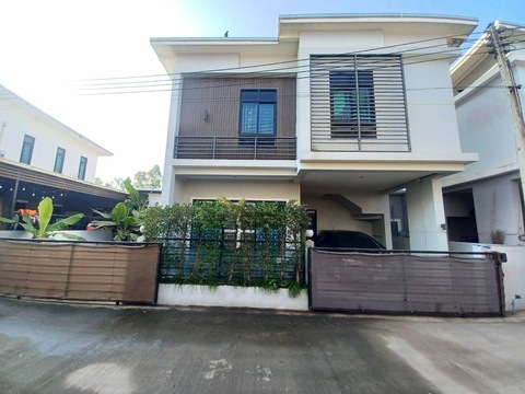 Sub1501ขายบ้านเดี่ยว 2 ชั้น หมู่บ้านเก้ามงคล บ้านวังทะลุ  ใกล้นิคม 304 ปราจีนบุรี ใกล้นิคม 304 ปราจีนบุรี/ ใกล้ห้างบิ๊กซี โลตัสศรีมหาโพธิ/ ใกล้โรงพยาบาลจุฬารัตน์อินเตอร์ 304 / โรงพยาบาลเกษมราษฎร์ ปราจีนบุรี เข้าออกได้หลายทาง มีถนนลาดยาง มีพื้นที่ปลูกต้นไม้ เงียบสงบ.บ้านพื้นที่ 30 ตารางวา 2 ห้องนอน  2 ห้องน้ำ 2 ที่จอดรถ 1 ห้องครัว  2 พื้นที่ห้องโถงที่ชั้น 1 และชั้น 2  1 ห้องใต้บัน