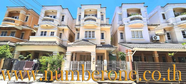 หมู่บ้าน เศรณีปาร์ค ถ.วิภาวดีรังสิตซอย 60 แยก 14 ขว.ตลาดบางเขน ข.หลักสี่ กรุงเทพรหัสทรัพย์ :16579ประเภท :ทาวน์เฮ้าส์ / ทาวน์โฮมโครงการ :ม.เศรณีปาร์คที่ตั้ง :ถ.วิภาวดีรังสิตซอย 60 แยก 14 ขว.ตลาดบางเขน ข.หลักสี่ กรุงเทพมหานครโซน :โซน Aเนื้อที่ :25.2 ตร.ว.ห้องนอน :3 ห้องห้องน้ำ :3 ห้องห้องอื่น ๆ :2 ห้องจำนวนชั้น :3 ชั้นชั้นบน :ลามิเนตชั้นล่าง :กระเบื้องที่จอดรถ :2 คันขายทาวน์โฮม 3 ชั้น เนื้อ�