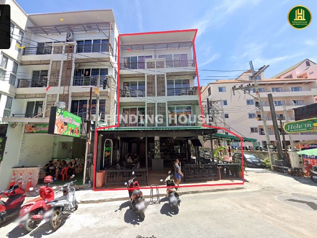 ขายอาคารพาณิชย์ 4 ชั้น 37.5 ตร.วา ทำเลทอง ถนนเล้งกี่ พัทยา สาย3  ชลบุรีราคาพิเศษ พร้อมผู้เช่ารายละเอียดทรัพย์อาคารพาณิชย์ 4 ชั้น ห้องมุมเนื้อที่ 37.5 ตร.วาพื้นที่ใช้สอย 350 ตร.ม.หน้ากว้าง 10 เมตร ลึก 22 เมตรชั้น 1 : เปิดเป็นร้านอาหาร (ขายพร้อมกิจการ)ชั้น 2 – 4 : ห้องพักพร้อมห้องน้ำทุกชั้น เหมาะปล่อยเช่าด้านหน้าอาคารอยู่ติดถนนหลัก / ฝั่งตรงข้ามโรงแรมโว้ค พัทยาขายพร้อมผู้เช่า (�