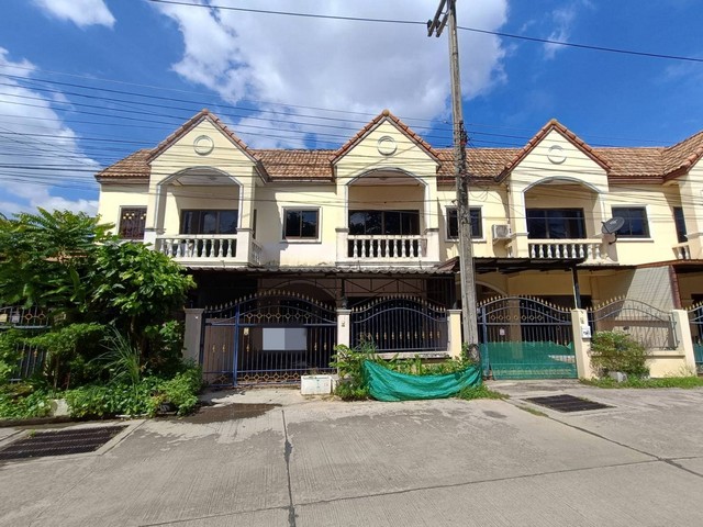  รหัสทรัพย์ (Code ID) :  PTT-26-P00997  ราคา  870,000 บาท (ราคาต่อรองได้) ▸ เนื้อที่ 23 ตารางวา พื้นที่ใช้สอย 134 ตารางเมตร   ▸ 2 ห้องนอน 1 ห้องน้ำ    ▸ 1 ที่จอดรถ   บ้านเดี่ยวหันไปทางทิศ   พิกัดทรัพย์ :  https://maps.app.goo.gl/q1Lj2G6u8GdAm46K6  สถานที่ใกล้เคียง ▸ใกล้โลตัส ตาคลี ▸ใกล้บิ๊กซี ฟู้ดเพลส ตาคลี ▸ใกล้องค์การบริหารส่วนตำบลตาคลี ▸ใกล้สำนักงานขนส่งจังหวัดนครสวรรค์ (สาขาอำเภอตาคลี)  สอบถามเพิ่มเติม / นัดชม โทร. 097-419-5982(�