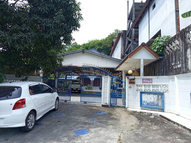 #ขายบ้านเดี่ยว 2 ชั้นติดถนนรัษฎานุสรณ์ หน้าหมู่บ้านศุภาลัยภูเก็ต อำเภอเมือง จังหวัด เนื้อที่ 269 ตารางวา#รายละเอียดและที่ตั้งทรัพย์-บ้านเดี่ยว 2 ชั้นเนื้อที่ 269 ตารางวา-จำนวน 4 ห้องนอน 2 ห้องน้ำ-ตั้งอยู่หน้าหมู่บ้านศุภาลัยภูเก็ต ถนนรัษฎานุสรณ์ อำเภอเมือง จังหวัดภูเก็ต ทางไปกู้กู -มีรั้วรอบขอบชิด-ทำเลดีติดถนน อยู่ในแหล่งความเจริญ ค้าขายหรือทำธุรกิจได้***ราคาขา