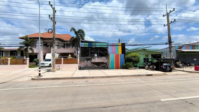   ขาย บ้านเดี่ยว/ทาวน์เฮ้าส์/คอนโด โครงการ โกดัง พิษณุโลก  ถนน/ซอย ตำบลวังทอง อำเภอวังทอง จังหวัดพิษณุโลก  ราคา   13,688,000   บาท   ราคาโปรโมชั่นถึง 31 พฤษภาคม 2569  รายละเอียดทรัพย์ -  เนื้อที่ 1556.1  ตารางวา  พื้นที่ใช้สอย 4,407.00 ตารางเมตร -  บ้านหันไปทางทิศ ตะวันออกเฉียงใต้  พิกัดทรัพย์ : https://share.google/7pIZDnMoSkycCLNIl  สถานที่ใกล้เคียง   -  ตลาด 120 ปี นวัตวิถีชาววังทอง -  โรงพยาบาลวังทอง -  ศูนย์สุขภาพชุมชน�