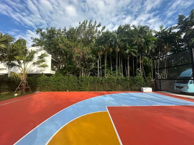 ให้เช่า-ขายที่ดินแปลงสวย ใจกลางเอกมัย 172 ตรว. สุขุมวิท 63 เอกมัย 22 เชื่อมต่อทองหล่อ พระราม 9 เลียบด่วน*** ราคาเช่า 100,000 บาท/เดือน *** ราคาขาย 77,400,000 บาท ( 450,000/ตรว.) ต่อรองได้ ติดต่อ::  ชยา โทร/ID Line:: 0942823961   Link Line:: https://line.me/ti/p/3xFA1An8Kcรหัส# T26-269#1ที่ดินสวยใจกลางเอกมัย สุขุมวิท 63 ซอยเอกมัย 22- เนื้อที่ 172 ตารางวา- กว้างประมาณ 20 ลึก 36 เมตร- แปลงสวย ทำเลทอง เหมาะสร้างบ้าน หรือทำธุรกิจหลากหลาย เช่น ร้านอาหาร, คาเ