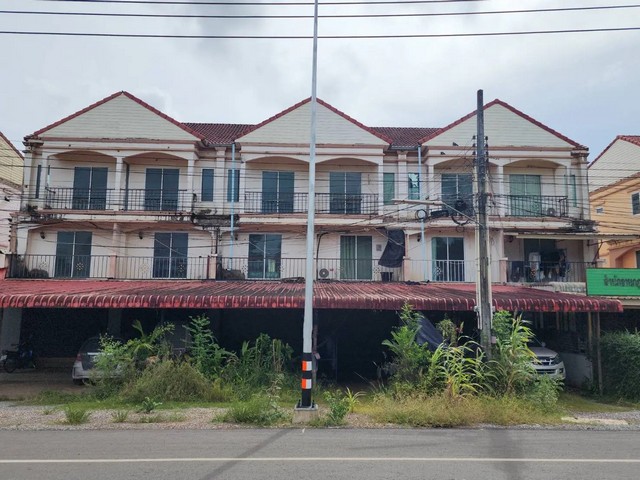    ขายอาคารพาณิชย์ นายายอาม จังหวัดจันทบุรี ราคาโปรโมชั่น ลดพิเศษ  ถนน นายายอาม-แก่งหางแมว ตำบล นายายอาม อำเภอ นายายอาม จังหวัด จันทบุรี  ราคาโปรโมชั่น 3,787,000    บาท    ลดจาก 4,510,000   บาท ราคาโปรโมชั่นตั้งแต่วันที่  2 มีนาคม - 31 พฤษภาคม 2569  รายละเอียดทรัพย์ -  เนื้อที่ 72.00 ตร.ว.  พื้นที่ใช้สอย 398.00 ตร.ม.  พิกัดทรัพย์ : https://maps.app.goo.gl/guSmBX6TE8EBiUBr7  สถานที่ใกล้เคียง   -  โรงพยาบาลนายายอาม -  ตลาดสดนายยายอา