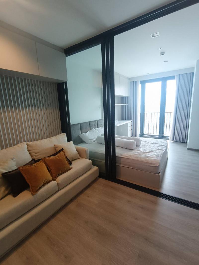 ขายคอนโด The Line Phahonyothin Park Bใกล้ BTS ห้าแยกลาดพร้าว เพียง 300 เมตรขนาด 32.5 ตร.ม.1 ห้องนอน 1 ห้องน้ำห้องหันทิศใต้ ลมดี อยู่สบายแปลนห้องดี ปล่อยเช่าง่ายราคาขาย 4,390,000 บาทค่าโอน 50:50ทำเลศักยภาพ ใกล้ Central Ladprao, Union Mall, Lotus, สวนจตุจักร และ Jodd Fairsเดินทางสะดวก ใกล้ BTS และ MRTสนใจนัดดูห้องโทร / LINE: 099-046-6263