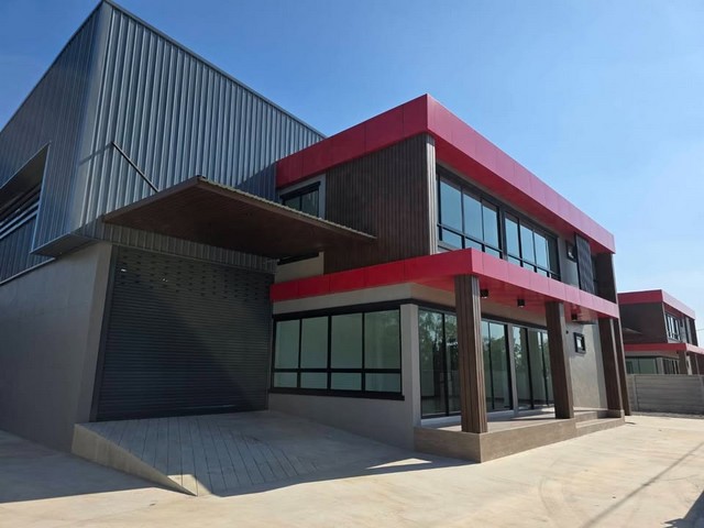 ขาย/ให้เช่าโรงงานเนื้อที่ทั้งหมด 1 ไร่ ขอใบรง.4 ได้ บางเลน นครปฐมรหัสทรัพย์ : FSFR058(กรุณาใช้รหัสนี้ในการสอบถาม FSFR058)โกดังขนาด 600 ตรม.สำนักงาน 2 ชั้นขนาด 150 ตรม.ไฟฟ้า น้ำประปาพื้นที่จอดรถส่วนตัวรถเทรลเลอร์เข้าออกได้พิกัด : ต.นราภิรมย์ อ.บางเลน จ.นครปฐมราคาขาย 14,800,000 บาทราคาเช่า 80,000 บาท/เดือนTel: 062-6284052 (Thai)Line ID: 0626284052Tel: 085-1498866 (Chinese, English)Line ID: 0851498866Wechat: zhou20171188Facebook Fanpage: JLT Real Estate ซื้อ/ขาย/เช่า โรงงาน บ้าน ที่ดิ�