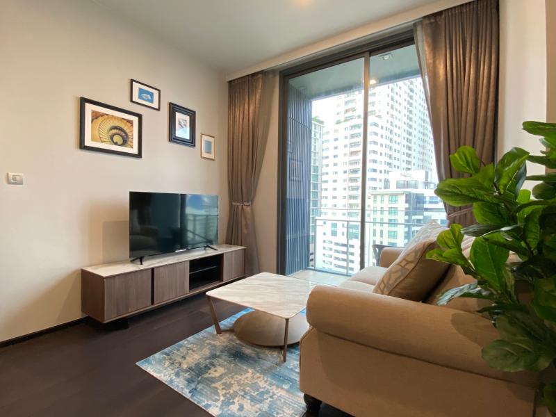 ให้เช่า | คอนโด LAVIQ Sukhumvit 57 – คอนโดหรู ใกล้ BTS ทองหล่อ✨ ใช้ชีวิตสุดหรูใจกลางทองหล่อ เดินเพียง 150 เมตรถึง BTS!???? ที่ตั้ง: ถนนสุขุมวิท 57 (ทองหล่อ)????️ โครงการ: LAVIQ Sukhumvit 57???? ผู้พัฒนาโครงการ: บริษัท เรียล แอสเสท ดีเวลลอปเม้นท์ จำกัด???? รายละเอียดห้อง1 ห้องนอน | 1 ห้องน้ำพื้นที่ใช้สอย 45 ตร.ม.ชั้น 9เฟอร์นิเจอร์ครบ พร้อมเข้าอยู่???? ราคาเช่า: 55,000 บาท / เดือน???? สัญญาขั้นต่ำ: 1 ปี❌ ไม่อนุญาตให้เลี้ยงสั