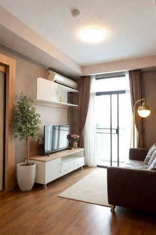 ขายเพียง 3.33 ล้าน 52 ตรม. 2 นอน 2 น้ำ The #Treasure Condo #มีโควต้าต่างชาติ – หลุดแล้วหลุดเลย! ทำเลศักยภาพ #ราคาต่ำกว่าตลาด เหมาะทั้งอยู่อาศัยและลงทุนรายละเอียดห้องขนาด 52 ตร.ม. | ตึก Bชั้น 42 ห้องนอน2 ห้องน้ำห้องขนาดกำลังดี อยู่สบาย เหมาะกับครอบครัวหรือปล่อยเช่าForeign Quota ต่างชาติสามารถซื้อได้ราคาพิเศษเพียง 3.33 ล้านบาทราคาในโครงการประมาณ 3.8 ล้านบาทราคาประเมินประมาณ 4.xx ล้านบาทซื้อวันนี้ 