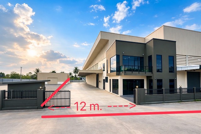 เช่าโกดัง standalone ติดถนนเศรษฐกิจ ตำบลแคราย  อำเภอกระทุ่มแบน สมุทรสาครรหัส TTR 2814พื้นที่รวมใช้ส้อยในโกดัง 2,850  ตร.ม  แบ่งเป็น  •   พื้นที่โกดังใหญ่ 1,600 ตร.ม. •   ชั้นลอยโครงสร้างเหล็ก 550  ตร.ม. •   ออฟฟิศ 2 ชั้น 300 ตร.ม. •   พื้นที่โกดังเล็ก  400 ตร.ม •  พื้นที่ลานจอดรถ ถนนคอนกรีต 800 ตร.ม •  ในพื้นที่ที่ดินรวมกว่า 5,700  ตารางเมตร สมุทรสาคร-ใกล้ ถ.เอกชัย- ใกล้ ถ.เพชรเกษม-ออกถนนเศรษฐกิจ-ออกถนนพระราม