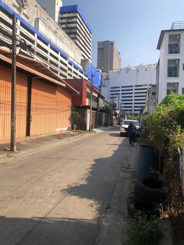 เช่าโกดัง ซอยลาดพร้าว 91 แขวงคลองเจ้าคุณสิงห์ เขตวังทองหลาง กรุงเทพมหานครรหัสTTR 2813โกดัง ซอยลาดพร้าว 91 แขวงคลองเจ้าคุณสิงห์ เขตวังทองหลางขนาด 280 ตรม พร้อม สำนักงาน และห้องน้ำ จอดรถได้หลายคันรถ หกล้อ สิบล้อเข้า ค่าเช่า 48000 มัดจำ 3 เดือน ล่วงหน้า 1 เดือน สัญญา 3 ปีสนใจติดต่อ คุณต๋อย   086 - 5427078ID:LINE 0865427078