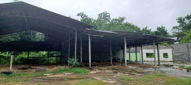   ขาย บ้านเดี่ยว/ทาวน์เฮ้าส์/คอนโด โครงการ โกดังร้อยเอ็ดตำบลขามเปี้ย อำเภอโพธิ์ชัย จังหวัดร้อยเอ็ด  ราคา   7,360,000   บาท   ราคาโปรโมชั่นถึง 31 พฤษภาคม 2569  รายละเอียดทรัพย์ -  เนื้อที่ 3,865.00  ตารางวา  พื้นที่ใช้สอย 1,540.30ตารางเมตร -  บ้านหันไปทางทิศ ตะวันออก  พิกัดทรัพย์ : https://share.google/Fyegz9d0k2WVA1dWY  สถานที่ใกล้เคียง   -  โรงเรียน โพธิ์ชัยชนูปถัมภ์ -  โรงพยาบาลโพธิ์ชัย -  ตลาดสดอำเภอโพธิ์ชัย -  ที่ว่�