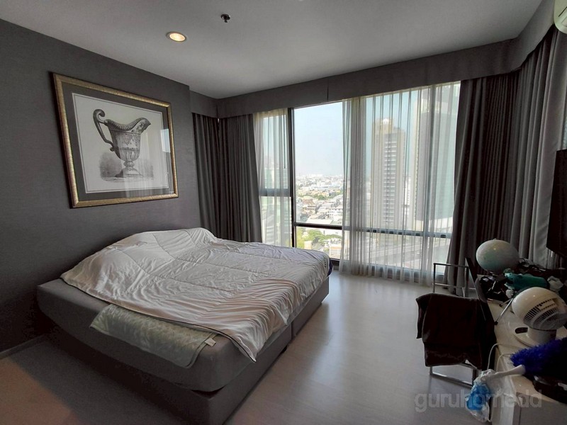 ghd000834R ให้เช่าคอนโด Rhythm Sukhumvit 42 ห้องมุม ขนาด 78 ตรม 2นอน 2น้ำ ชั้น 16 ระเบียงทิศตะวันออก ใกล้ BTS เอกมัยปล่อยเช่าราคา 45,000 บาท/เดือนสนใจติดต่อ:โบ O93 789ํ 4935ํLine: @guruhomeddคอนโด ริธึ่ม สุขุมวิท 42 / Rhythm Sukhumvit 42ที่ตั้ง : ถนนสุขุมวิท ซอยสุขุมวิท42 แขวงพระโขนง เขตคลองเตย กทม.ใกล้ BTS เอกมัยรายละเอียด :* ห้องมุม ขนาด 78 ตารางเมตร* 2 ห้องนอน 2 ห้องน้ำ* ชั้น 16 ระเบียงทิศตะวันออก สิ่งอำนวยความสะดวก- Grand Double Volume Lobby- Mailbox- สระ�