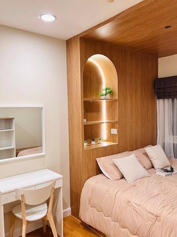 ขายคอนโด  Centric Sea Pattaya พัทยากลาง พัทยาเหนือ บางละมุง ชลบุรีรหัส TTR 2820- 1ห้องนอน 1 ห้องน้ำ-  ขนาด 37 ตรม ชั้น 24-  เฟอร์นิเจอและเครื่องใช้ไฟฟ้า ตกแต่งครบ ตู้เย็น เครื่องซักผ้า ไมโครเวฟ ทีวีเตา ฮู้ด-  วิวทะเล ตึก B-  โคต้าไทย (โคต้าต่างชาติหมดแล้วนะคะ) ราคา 5.5 ล้านบาท ค่าใช้จ่าย ภาษี ทักอย่าง ณ วันโอน 50/50 สนใจติดต่อ คุณต๋อย   086 - 5427078ID:LINE 0865427078