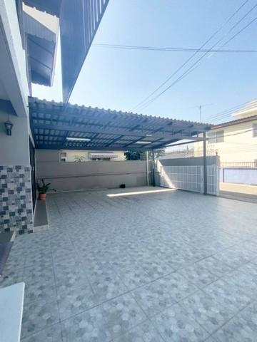 ให้เช่าบ้านเดี่ยว 2 ชั้น ย่านโชคชัย4 ลาดพร้าว-วังหิน เสนานิคม ใกล้ MRT โชคชัย 4ราคาเช่า 38,000 บาท / เดือน ( สัญญาขั้นต่ำ 1 ปี ประกัน 3 เดือน ล่วงหน้า 1 เดือน )ที่ตั้ง ถนนโชคชัย4 ซอย76 แขวงลาดพร้าว เขตลาดพร้าว กรุงเทพมหานคร 10230ติดต่อ : คุณภัสพงณ์ 0634098164Line : binkem22https://www.facebook.com/profile.php?id=61581484955548เนื้อที่ 60 ตารางวา จำนวน 2 ชั้น 3 ห้องนอน 3 ห้องน้ำ 1 ห้องครัว จอดรถ 5 คันพร้อมเครื่องปรับอากาศ 4 เครื่อง เครื่องท�