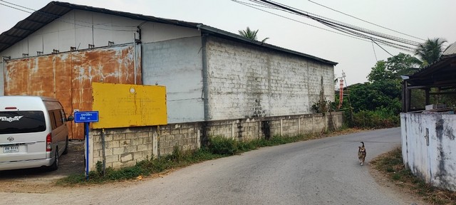   ขาย บ้านเดี่ยว/ทาวน์เฮ้าส์/คอนโด โครงการ โกดังสบเตี๊ยะ จอมทอง เชียงใหม่  ถนน/ซอย ตำบล สบเตี๊ยะ อำเภอ จอมทอง จังหวัด เชียงใหม่  ราคา   960,000   บาท   ราคาโปรโมชั่นถึง 31 พฤษภาคม 2569  รายละเอียดทรัพย์ -  เนื้อที่ 107  ตารางวา  พื้นที่ใช้สอย 132.5 ตารางเมตร -  บ้านหันไปทางทิศ เหนือ  พิกัดทรัพย์ : https://share.google/C9mA3lBUIWJEwBExJ  สถานที่ใกล้เคียง   -  สะพานหนองปลาสวาย-ดงหาดนาค -  โรงพยาบาลส่งเสริมสุขภาพตำบลต