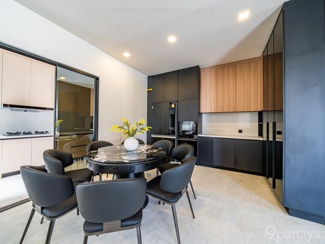 ขายบ้านเดี่ยวสุดหรู 2 ชั้น Patta Arcade พัททา อาร์เคด พัทยา พร้อมสระว่ายน้ำส่วนตัว สวยหรูตกแต่งพร้อมอยู่อาศัยเป็นครอบครัวราคาขาย 23,900,000 บาท ค่าใช้จ่ายวันโอน 50:50รหัส#9P-13482ติดต่อ คุณช่อผกา โทร 0616198565 LINE 0616198565สำรอง LINE 0812523279 ส่งลิ้งก์ไว้ได้เลย-ขายบ้านเดี่ยวสุดหรู 2 ชั้น Patta Arcade พัทยา บนที่ดินขนาดใหญ่ โครงการคุณภาพ ทำเลศักยภาพ ใจกลางพัทยา -โครงการ: Patta Arcade ตำบลหนองปรือ อำเภอบางละมุง จังหวั