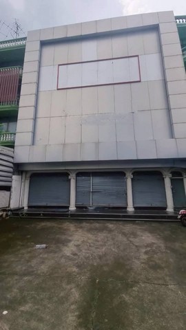 RPJ598ให้เช่าอาคารสำนักงาน ถนนรัชดาพิเษก แขวงตลาดพลู เขตธนบุรี อาคารพาณิชย์ 3 คูหา 4 ชั้นครึ่งใกล้ BTS ตลาดพลูเพียง 500 ม.และใกล้ เดอะมอลล์ท่าพระ เพียง500 ม.พื้นที่ใช้สอยรวม 283.2 ตร.ม.5 ห้องนอน · 5 ห้องน้ำ จอดรถได้ 6 คันcontact : คุณเจี๊ยบ 092-851-6969Line : Keti2522ราคาเช่า 70,000/เดือน ประกัน 2 เดือน + ล่วงหน้า 1 เดือน สัญญาเช่าขั้นต่ำ 1 ปีแขวงบุคคโล เขตธนบุรี กรุงเทพมหานคร 10600เงื่อนไขการเช่า  ค่าเช่า 70,000 บาท/�