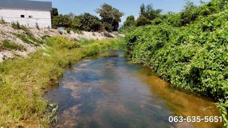 สนใจมาเที่ยวชมโทร ติดต่อ นกได้หลายช่องทางนะคะโทร. 061-494-9665โทร. 063-635-5651 (เบอร์นี้ไลน์เต็มค่ะ)ไลน์ไอดี : @nyland789(ไลน์คลิ๊กแล้วทักมาได้เลยค่ะ) https://lin.ee/R8sP0rj____________________________ที่สวยติดธารน้ำใสๆน้ำไหลทั้งปี 515 ตรว. ตรว.ละ 10,000 (ยกแปลงไม่แบ่งขาย 5,150,000)ต.หินตั้ง อ.เมืองนครนายก จ.นครนายก โฉนดครุฑแดงพร้อมโอนแปลงนี้สวยครบจบ ติดธารน้ำใสๆ นกมาถ่ายรูปฤดูแล้งยังมีน้ำ วิวเขาใกล้ไกล สวยงาม เดินทางง่า�