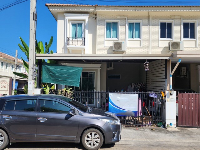   ขาย บ้านเดี่ยว/ทาวน์เฮ้าส์/คอนโด โครงการ ดีไลท์ พุทธมณฑล-ศาลายา  ถนน/ซอย สำเร็จพัฒนา ตำบล ศาลากลาง  อำเภอ บางกรวย จังหวัด นนทบุรี  ราคาโปรโมชั่น   2,817,000   บาท    ลดจาก   3,800,000   บาท ราคาโปรโมชั่นตั้งแต่วันที่ 1 เมษายน 2569 – 30 มิถุนายน 2569  รายละเอียดทรัพย์ -  เนื้อที่ 54.60 ตร.ว.  พื้นที่ใช้สอย 152.04 ตร.ม. -  3 ห้องนอน 2 ห้องน้ำ  -  บ้านหันไปทางทิศ เหนือ  พิกัดทรัพย์ :  https://maps.app.goo.gl/FiJ1b9TmtdgMvh6d9  สถานที่ใกล้เคี