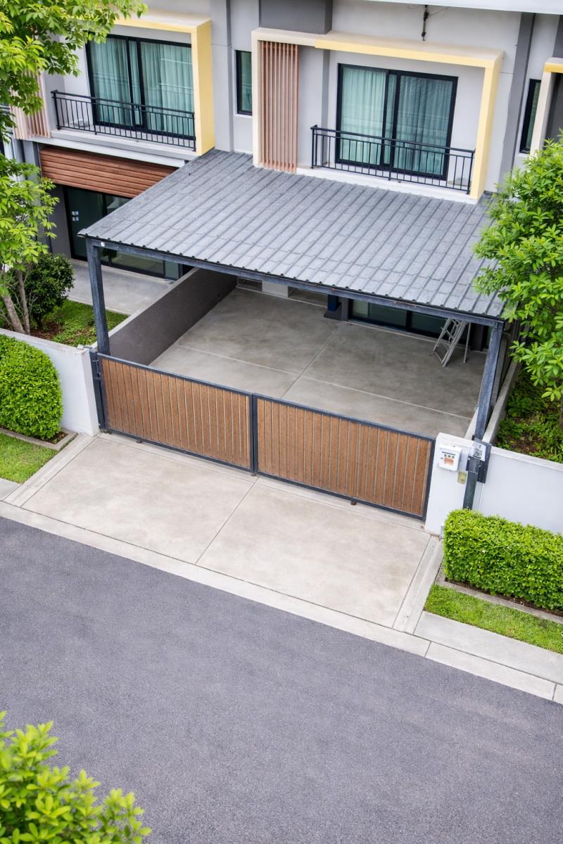 เทิดราชัน-ดอนเมือง แอร์3 หลังสุดท้ายในโครงการ ทาวน์โฮม 2ชั้น 3นอน 2น้ำ ใกล้รร.พระหฤทัยดอนเมือง 900 ม.โครงการคุณภาพ 19 ตร.ว. 152 ตร.ม.14,899 B-M. พร้อมเฟอร์ฯบางส่วน ทำเลดี เหมาะอยู่อาศัย หรือโฮมออฟิศ เดินทางสะดวก  ใกล้ตลาดใหม่ดอนเมือง 1.5 กม.วัด สนามบินดอนเมือง และรถไฟฟ้าสายสีแดง เชื่อมถนนหลักหลายสายTherdRatchan DonMueang 3a/c The last units in the project. Two story townhome 3bed 2bath near PhraHaruthai DonMueang Sch 900m. quality project 19sq.wa. 152sq.m. 14,899B-M partially furnished good suitable for residence