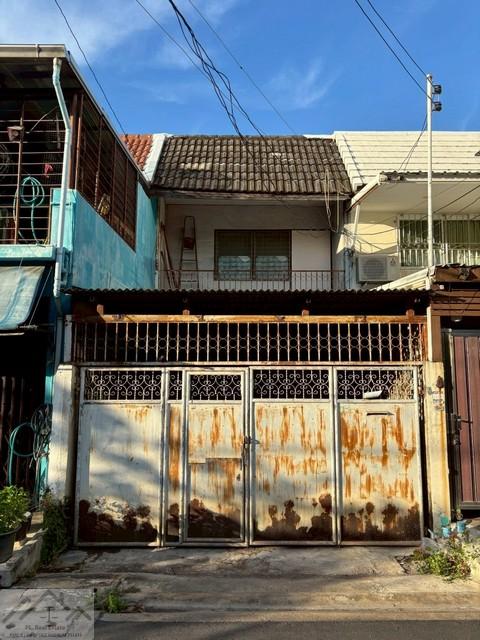 ขายทาวน์เฮ้าส์ 2 ชั้น 15.5 ตร.วา โซน ดินแดง -พระราม 9 ซอยหลังห้างฟอร์จูนรัชดา ทะลุออกรัชดาซอย 3 ได้ ใกล้ Central พระราม 9 ** ขายตามสภาพติดต่อ:: ชยา โทร/ID Line:: 0942823961Link Line:: https://line.me/ti/p/3xFA1An8Kcรหัส # T26-480ทาวน์เฮ้าส์ 2 ชั้น โซน ดินแดง -พระราม 9 ซอยหลังห้างฟอร์จูนรัชดา ทะลุออกรัชดาซอย 3 ได้ ใกล้ Central พระราม 9เนื้อที่ 15.5 ตร.วา2 ห้องนอน2 ห้องน้ำ1 ที่จอดรถในบ้าน จอดในบ้านได้อีก 1 คันถนนซอยกว้างโซน ดินแดง -พระราม 9