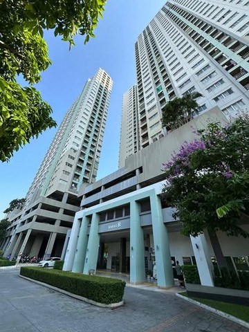 AOM 2696 ลุมพินีทาวน์ สุขุมวิท-พัทยาเหนือ นาเกลือ ห้องสวย แต่งใหม่ทั้งห้อง หิ้วกระเป๋าเข้าอยู่ได้ทันทีเหมาะทั้งอยู่อาศัยเอง หรือซื้อปล่อยเช่าลงทุน ราคาเพียง 1,390,000 บาท/ห้องค่าโอน + ภาษี 50/50 รายละเอียดห้อง ขนาด 23 ตร.ม. ชั้น 21 อาคาร B วิวเมือง มี 2 ห้องติดกัน เฟอร์นิเจอร์ + เครื่องใช้ไฟฟ้าครบ! ทีวี 44 นิ้ว ตู้เย็น แอร์ ไมโครเวฟ เครื่องทำน้ำอุ่น บิวอินครบทั้งห้อง โซฟา + โต๊ะกลา�