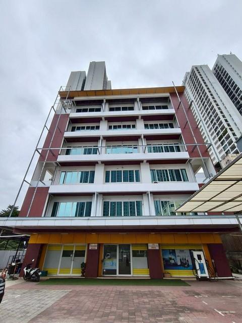 ขายอาคารพาณิชย์ 6 ชั้น ถนนบางนา-ตราด กม.6 ทำเลดี เหมาะทำธุรกิจ ใกล้เมกะบางนาราคาขาย 70,000,000 บาทราคาเช่า 400,000 บาท / เดือน ( ทั้งตึก )ที่ตั้ง ถนนบางนา-ตราด กม.6 ตำบลบางแก้ว อำเภอบางพลี สมุทรปราการ 10540ติดต่อ : คุณภัสพงณ์ 0634098164Line : deedee23https://www.facebook.com/profile.php?id=61581484955548เนื้อที่ 1-2-52 ไร่ พื้นที่ใช้สอยประมาณ 1,800 ตารางเมตร ( ชั้นละประมาณ 300 ตร.ม.) จำนวน 6 ชั้น มีที่จอดรถ 10 คัน อาคารขนาดใหญ่ เหมาะทำสำนักงานใหญ