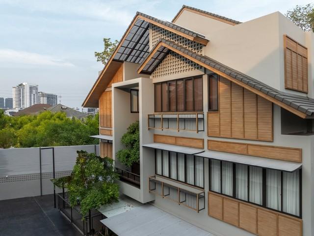 ให้เช่าบ้านเดี่ยว 4 ชั้น 620 ตร.ม. Pool Villa ซ.วิภาวดี 20 พร้อมลิฟท์ส่วนตัว